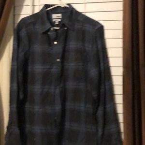 Long sleeve men’s casual button down